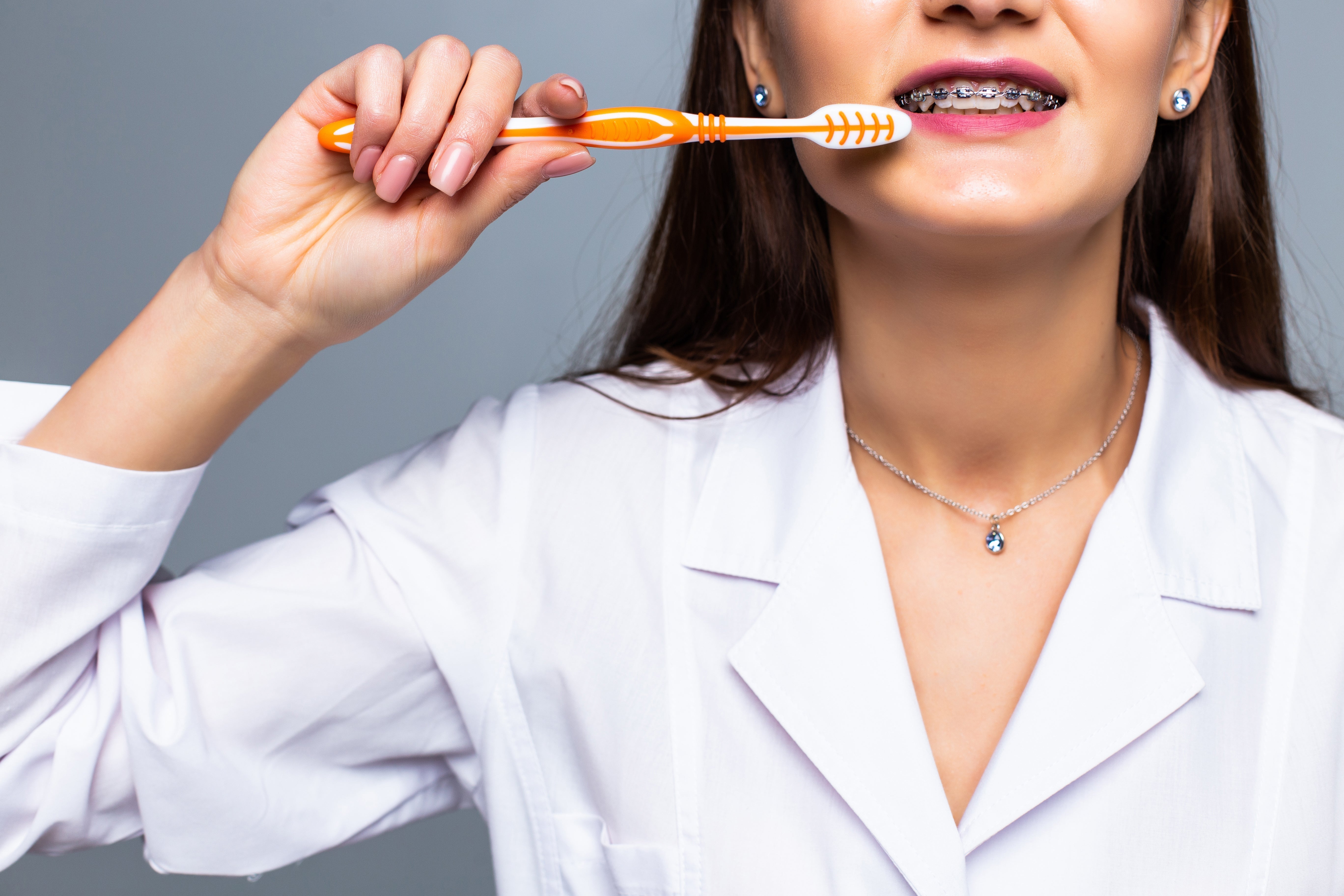 How to Brush Your Teeth With Braces: A Complete Guide - Diamond Braces