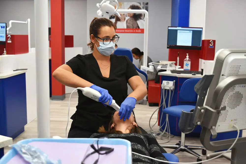 Diamond Braces está brindando atención ortodóncica de emergencia de clase mundial durante COVID-19
